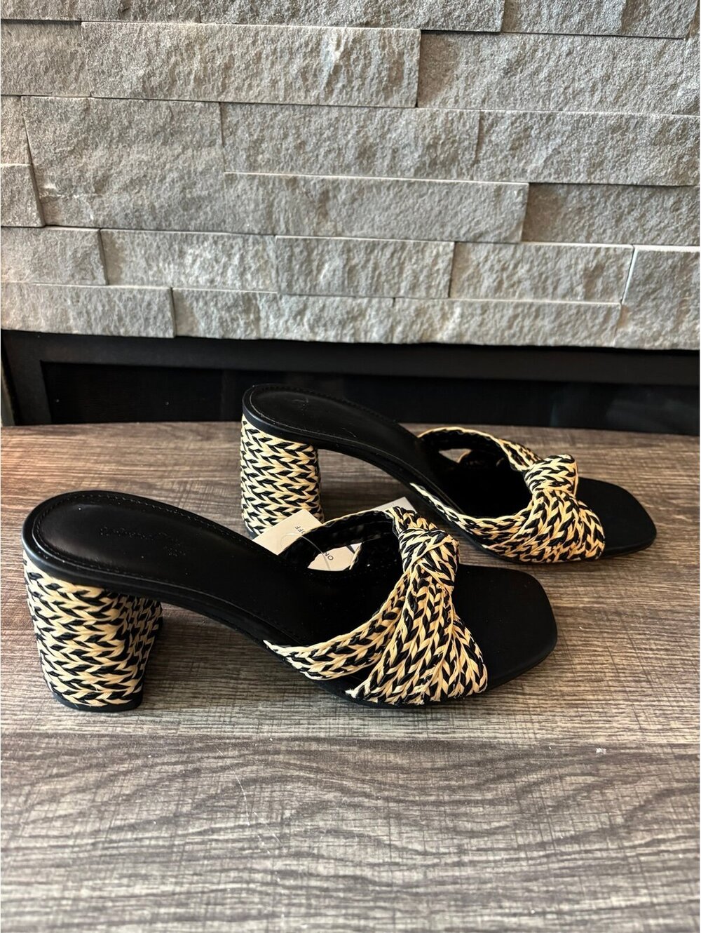 Universal Thread Sandals - Picture 3 of 6